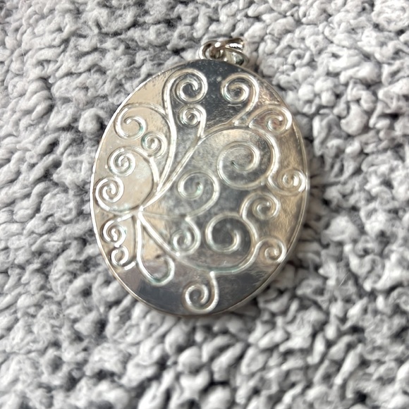 Lia Sophia Necklace Slide - Picture 2 of 2